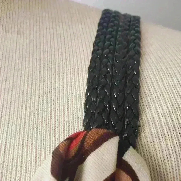 COOSK floral dress  with cream base and black beaded belt and shoulders. Size 2 - Picture 5 of 13